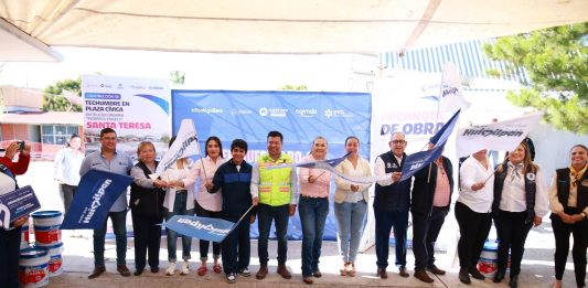 Jairo Morales arranca nueva techumbre para estudiantes de Santa Teresa