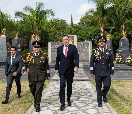 Llama Gobernador a honrar a los Niños Héroes con la construcción de un mejor país