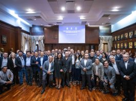 Toma protesta Gobernador a Comités de la Asociación ADN UAQ