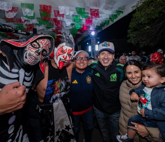 Rodrigo Monsalvo convive con familias durante jornada en La Pradera