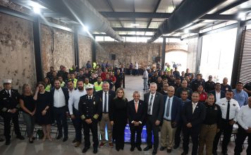 Unidades de emergencia reciben equipamiento donado por gobierno de Laredo, Texas