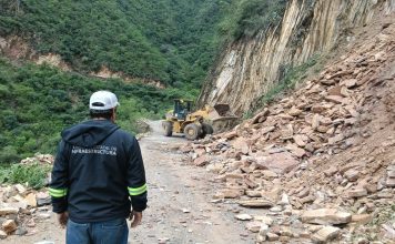 La Comisión Estatal de Infraestructura libera derrumbe en camino a La Redonda, San Joaquín