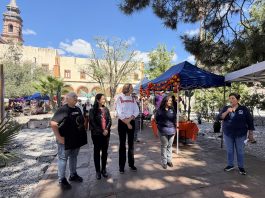 Inaugura López Birlain el Mercadito de Día de Muertos